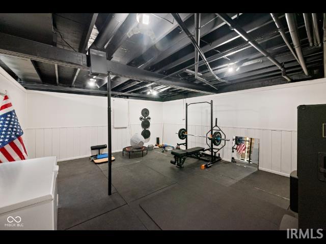 Russiaville, Indiana 46979, United States, 3 Bedrooms Bedrooms, ,3 BathroomsBathrooms,Residential,Pending,128219