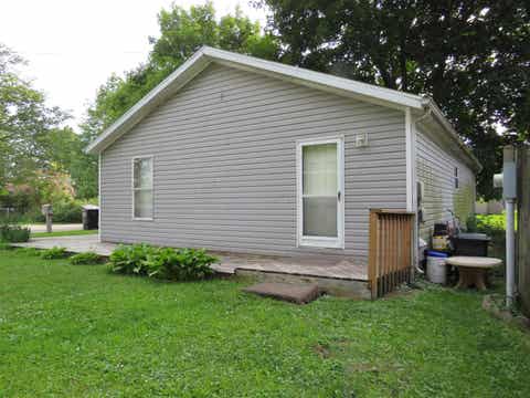 Tiny photo for 114 E 3Rd Street, Rochester, IN 46975 (MLS # 202624706)
