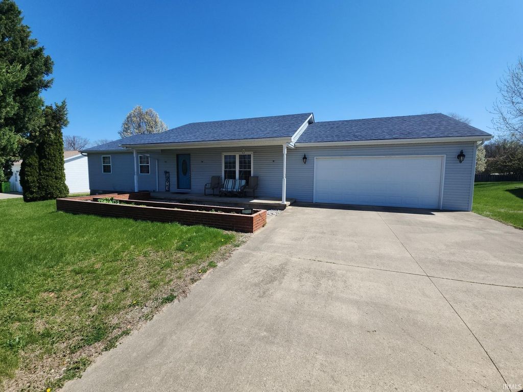 Photo of 206 Kingsmill Drive, Logansport, IN 46947 (MLS # 202611824)