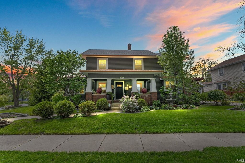 Photo of 4428 Indiana Avenue, Fort Wayne, IN 46807 (MLS # 202617462)