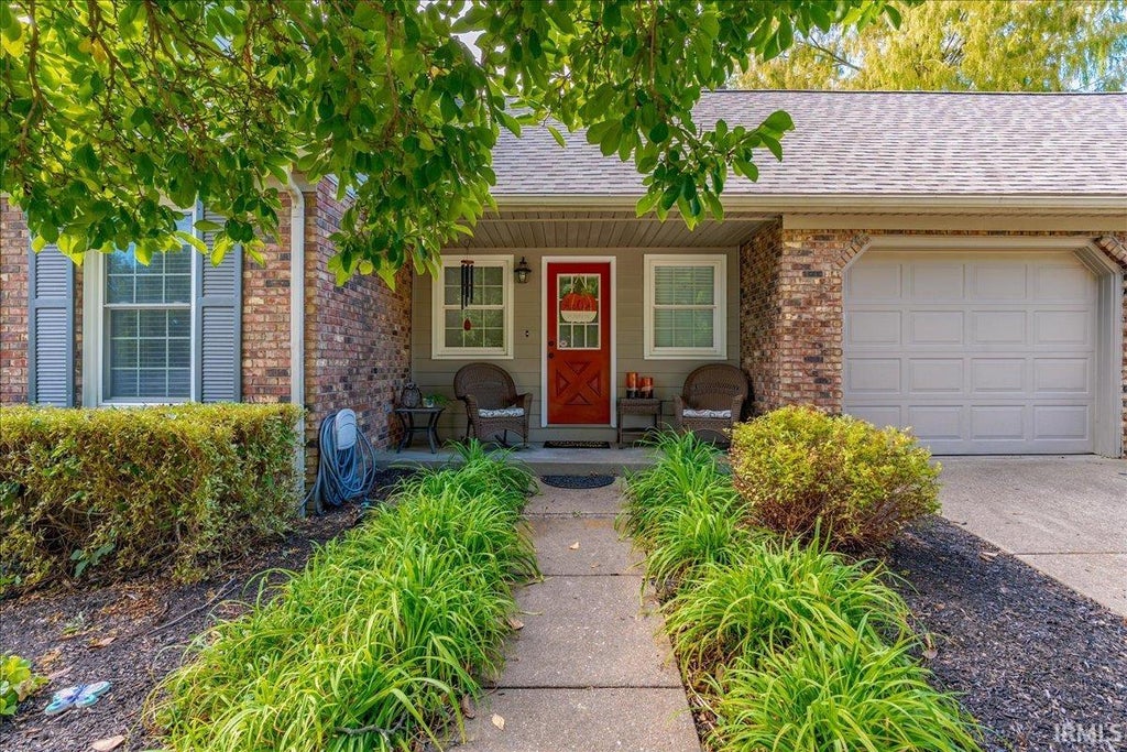 Photo of 7611 Nottingham Drive, Newburgh, IN 47630 (MLS # 202640219)
