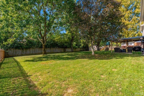 Tiny photo for 7611 Nottingham Drive, Newburgh, IN 47630 (MLS # 202640219)