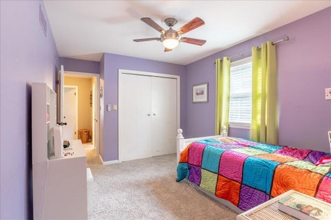 Tiny photo for 7611 Nottingham Drive, Newburgh, IN 47630 (MLS # 202640219)