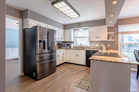 Tiny photo for 7611 Nottingham Drive, Newburgh, IN 47630 (MLS # 202640219)