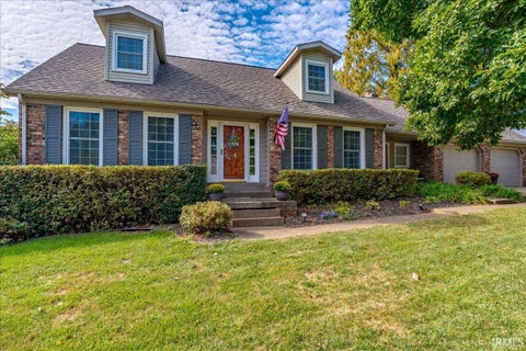 Photo of 7611 Nottingham Drive, Newburgh, IN 47630 (MLS # 202640219)