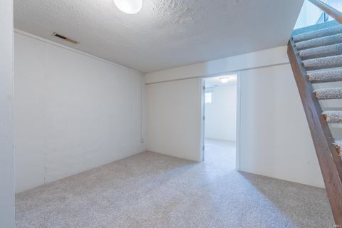 Tiny photo for 598 E Graham Place, Bloomington, IN 47401 (MLS # 202618629)