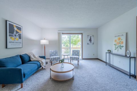 Tiny photo for 598 E Graham Place, Bloomington, IN 47401 (MLS # 202618629)