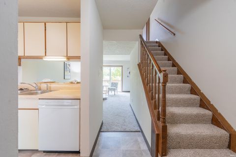 Tiny photo for 598 E Graham Place, Bloomington, IN 47401 (MLS # 202618629)