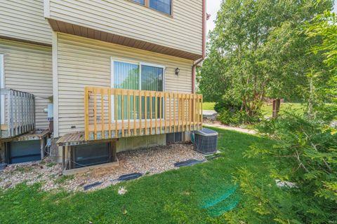 Tiny photo for 598 E Graham Place, Bloomington, IN 47401 (MLS # 202618629)