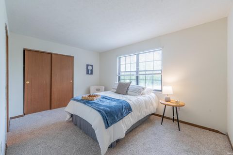 Tiny photo for 598 E Graham Place, Bloomington, IN 47401 (MLS # 202618629)