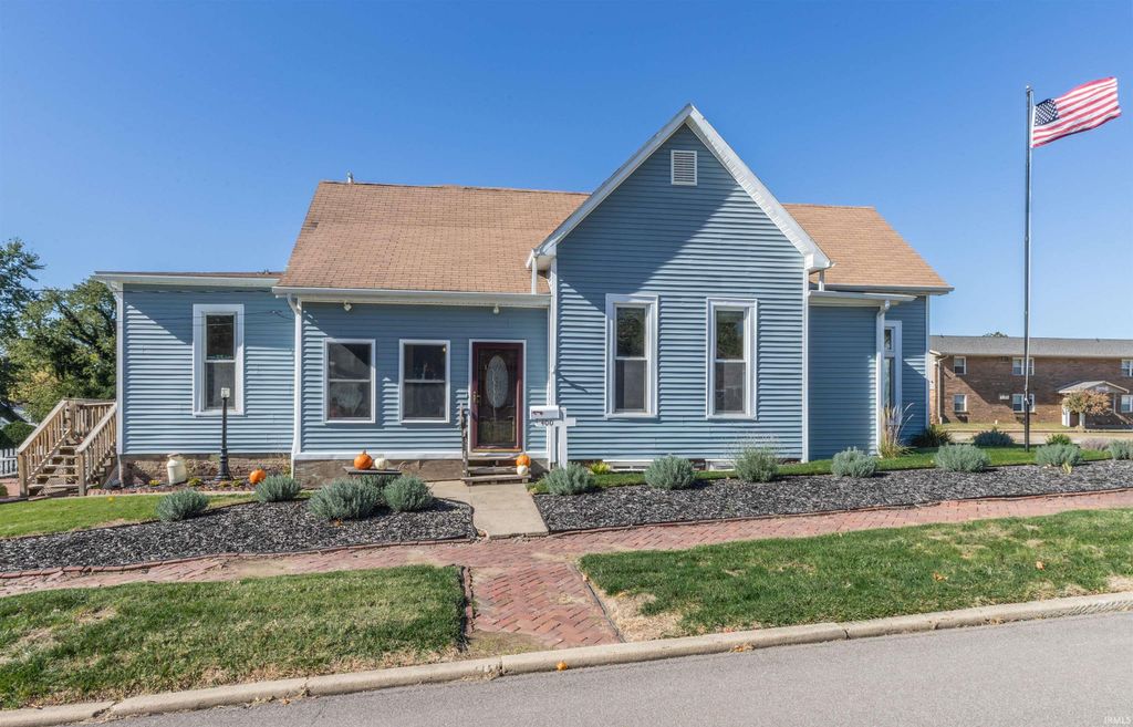 Photo of 400 W Ninth Street, Mount Vernon, IN 47620 (MLS # 202542994)