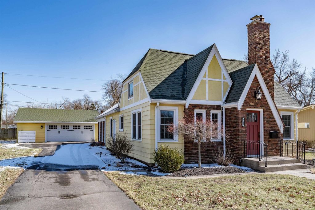 Photo of 3649 Algonquin Pass, Fort Wayne, IN 46809 (MLS # 202606490)