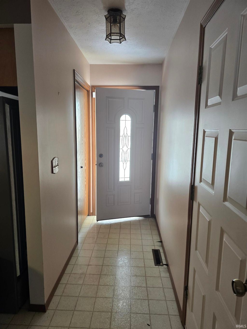 Photo of 2028 Poppy Court, Mishawaka, IN 46544 (MLS # 202603811)