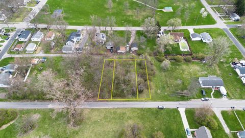 Tiny photo for 3702 Rodgers Avenue, Fort Wayne, IN 46803 (MLS # 202612301)