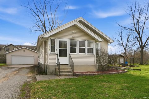 Photo of 2901 Darlene Drive, Fort Wayne, IN 46802 (MLS # 202611480)