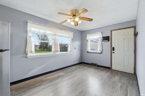 Tiny photo for 2901 Darlene Drive, Fort Wayne, IN 46802 (MLS # 202611480)