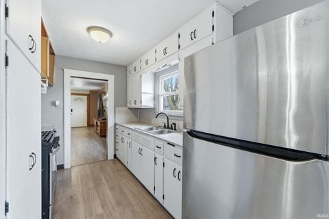 Tiny photo for 2901 Darlene Drive, Fort Wayne, IN 46802 (MLS # 202611480)