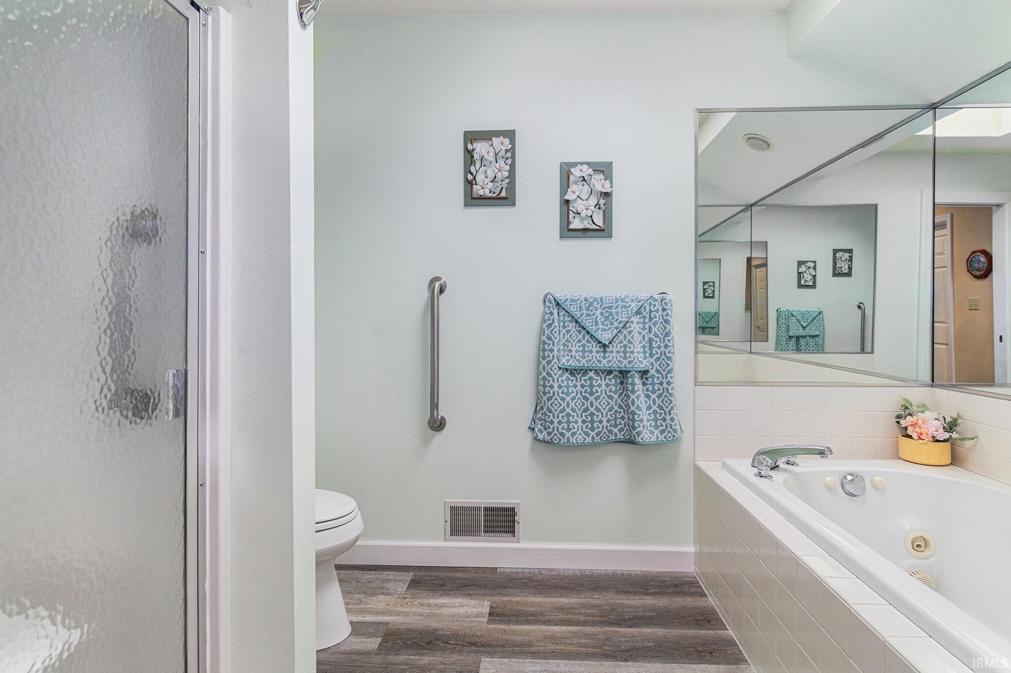 Bristol, Indiana 46507, United States, 4 Bedrooms Bedrooms, ,3 BathroomsBathrooms,Residential,Active,135586