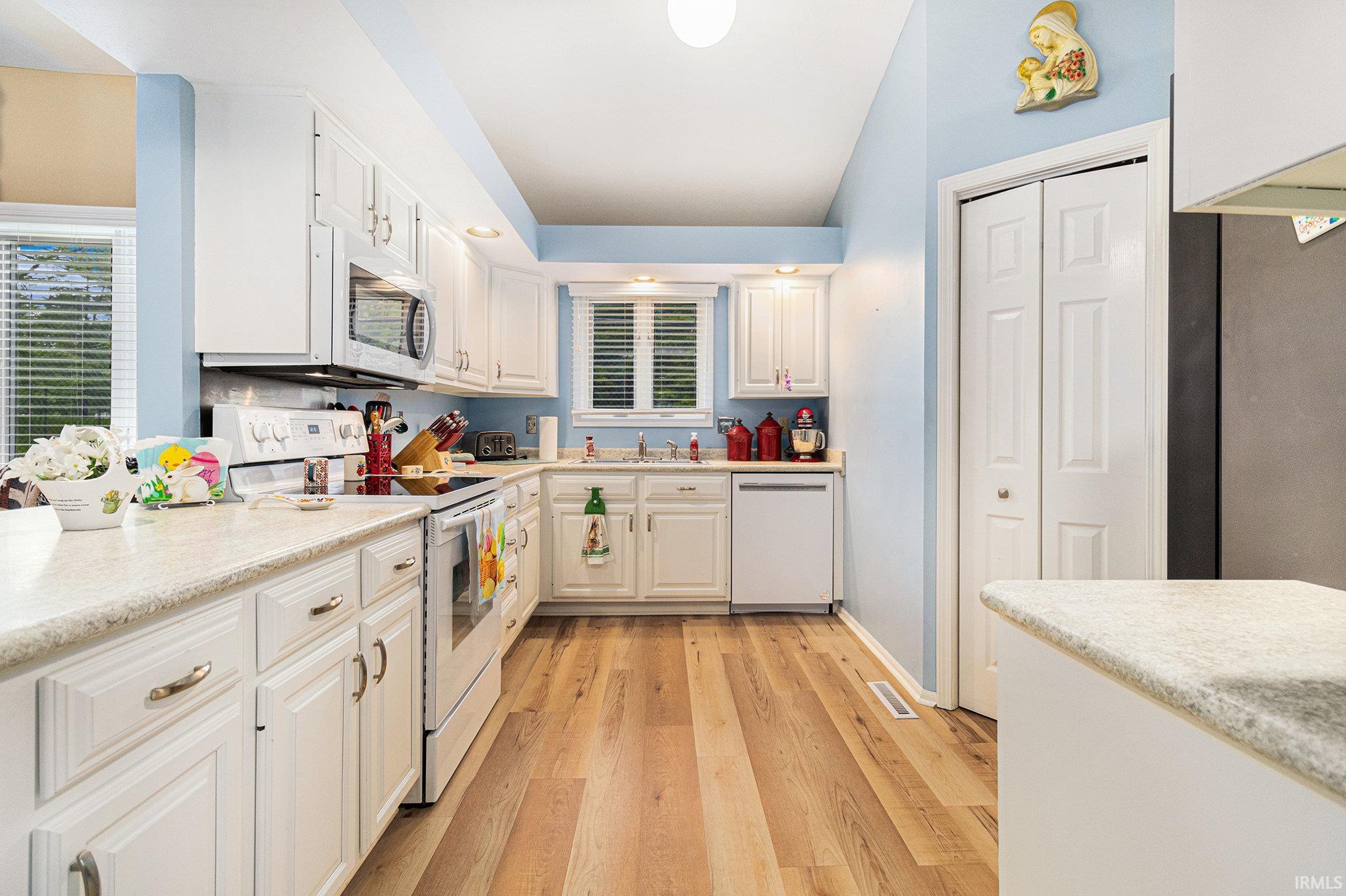 Bristol, Indiana 46507, United States, 4 Bedrooms Bedrooms, ,3 BathroomsBathrooms,Residential,Active,135586