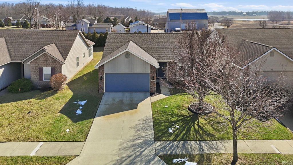 Photo of 3914 Stanton Hall Parkway, Fort Wayne, IN 46815 (MLS # 202606680)