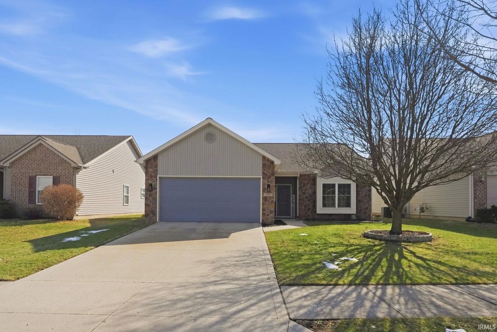 Photo of 3914 Stanton Hall Parkway, Fort Wayne, IN 46815 (MLS # 202606680)