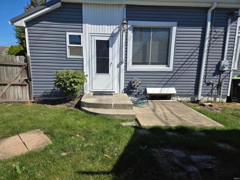 Tiny photo for 315 7th Street, Logansport, IN 46947 (MLS # 202539743)