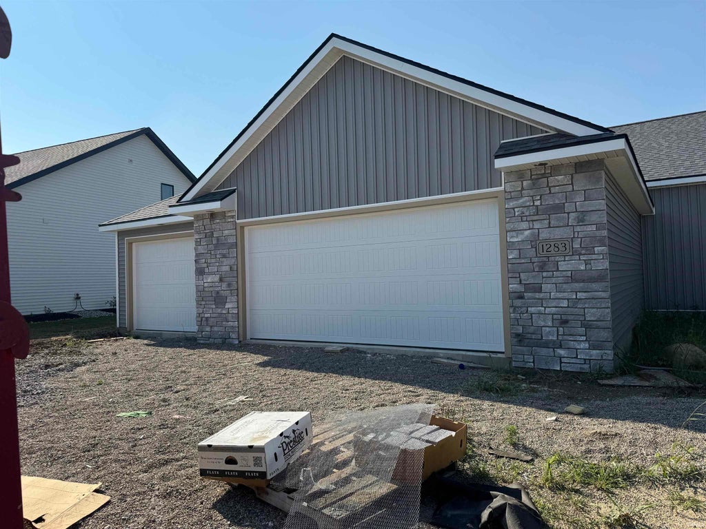 Photo of 1283 Olympiada Knoll, Fort Wayne, IN 46845 (MLS # 202631369)