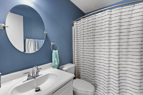 Tiny photo for 609 E Clarinet Boulevard, Elkhart, IN 46516 (MLS # 202545508)