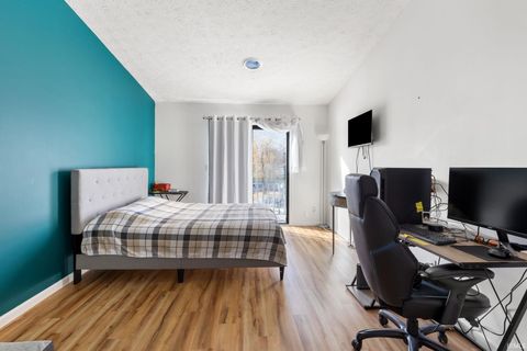 Tiny photo for 609 E Clarinet Boulevard, Elkhart, IN 46516 (MLS # 202545508)