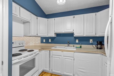 Tiny photo for 609 E Clarinet Boulevard, Elkhart, IN 46516 (MLS # 202545508)