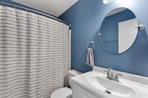 Tiny photo for 609 E Clarinet Boulevard, Elkhart, IN 46516 (MLS # 202545508)