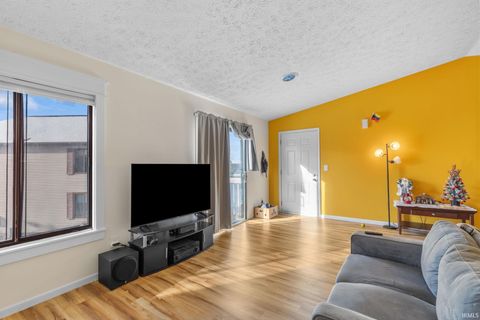 Tiny photo for 609 E Clarinet Boulevard, Elkhart, IN 46516 (MLS # 202545508)