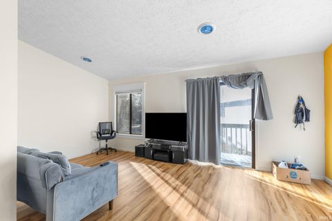 Tiny photo for 609 E Clarinet Boulevard, Elkhart, IN 46516 (MLS # 202545508)