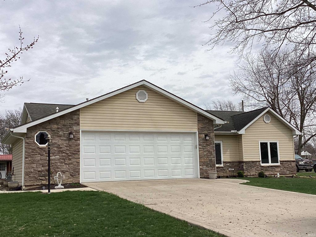Photo of 11527 Saint Francis Way, Fort Wayne, IN 46816 (MLS # 202609858)