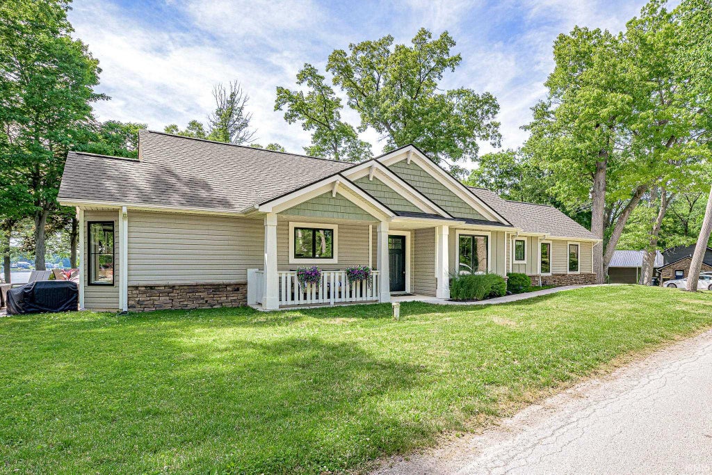 Photo of 5498 S 980 E, Wolcottville, IN 46795 (MLS # 202621444)