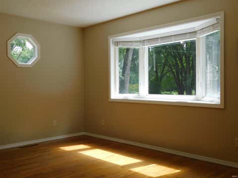 Tiny photo for 9634 Zina Drive, Rochester, IN 46975 (MLS # 202633777)