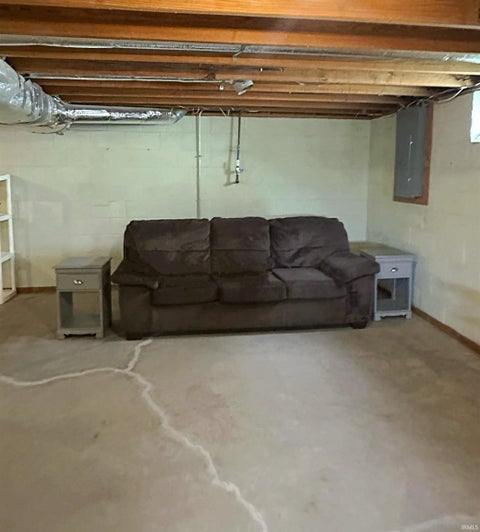 Tiny photo for 1412 E Poplar Street, Petersburg, IN 47567 (MLS # 202621357)
