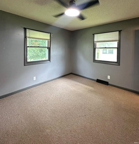 Tiny photo for 1412 E Poplar Street, Petersburg, IN 47567 (MLS # 202621357)