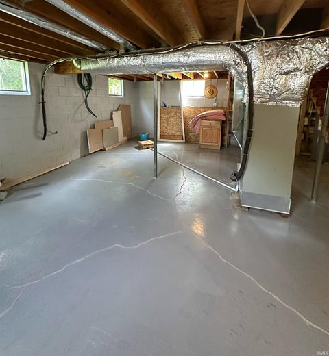 Tiny photo for 1412 E Poplar Street, Petersburg, IN 47567 (MLS # 202621357)