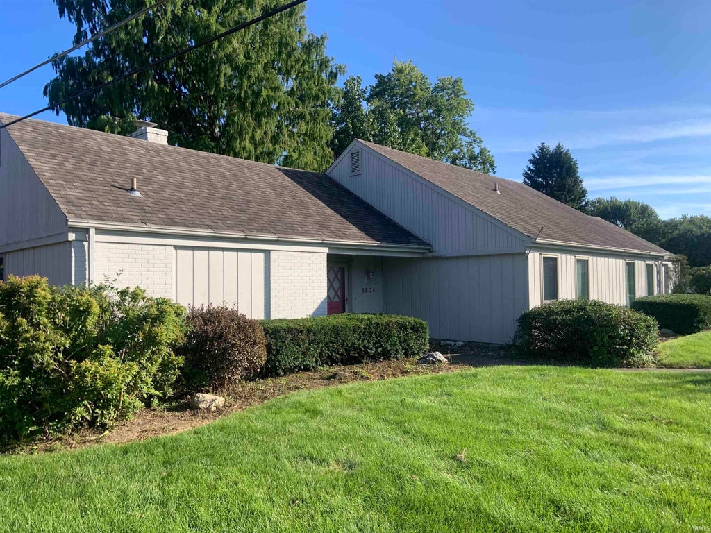 Photo of 3824 San Pedro Drive, Fort Wayne, IN 46815 (MLS # 202637014)