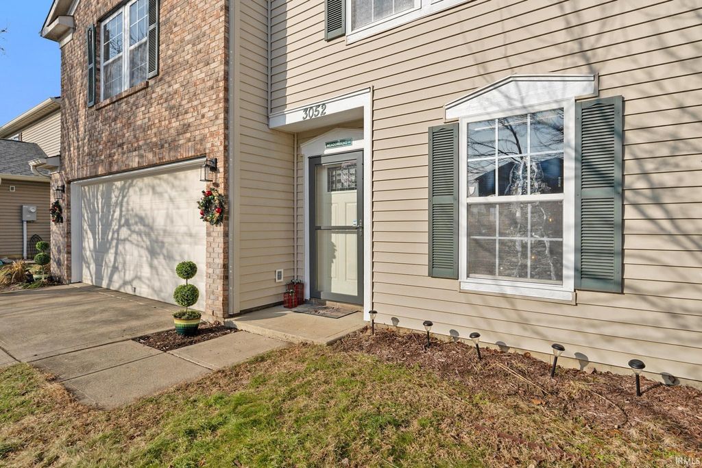 Photo of 3052 W Meadowbend Drive, Monrovia, IN 46157 (MLS # 202549666)