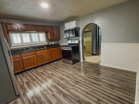 Tiny photo for 63 DANIEL Street, Peru, IN 46970 (MLS # 202637990)