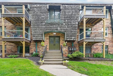 Photo of 902 N 21St Street #1, Lafayette, IN 47904 (MLS # 202619968)