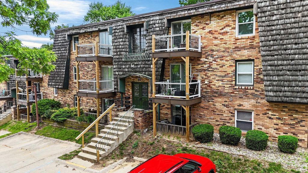 Photo of 902 N 21St Street #1, Lafayette, IN 47904 (MLS # 202619968)