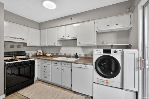 Tiny photo for 902 N 21St Street #1, Lafayette, IN 47904 (MLS # 202619968)