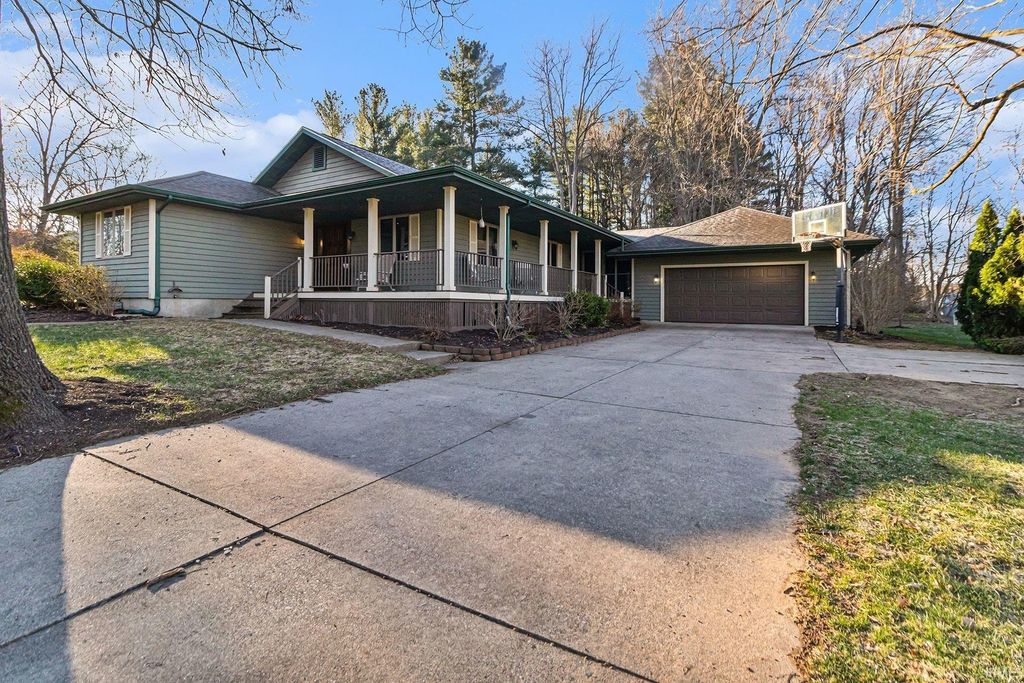 Photo of 10037 Victoria Drive, Plymouth, IN 46563 (MLS # 202610804)