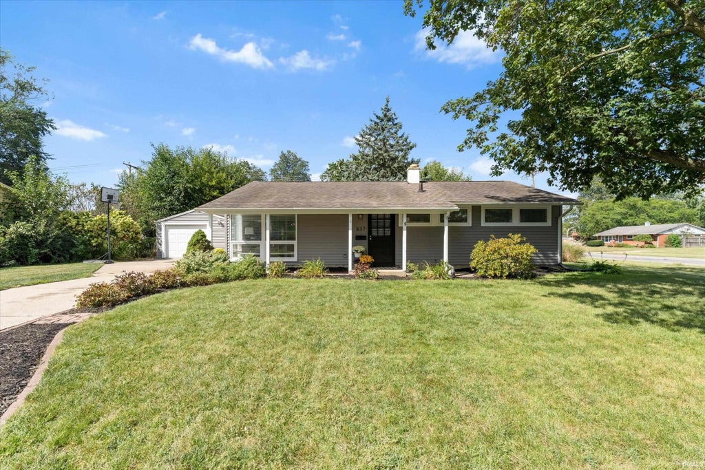 Photo of 837 Patterson Drive, South Bend, IN 46615 (MLS # 202637060)