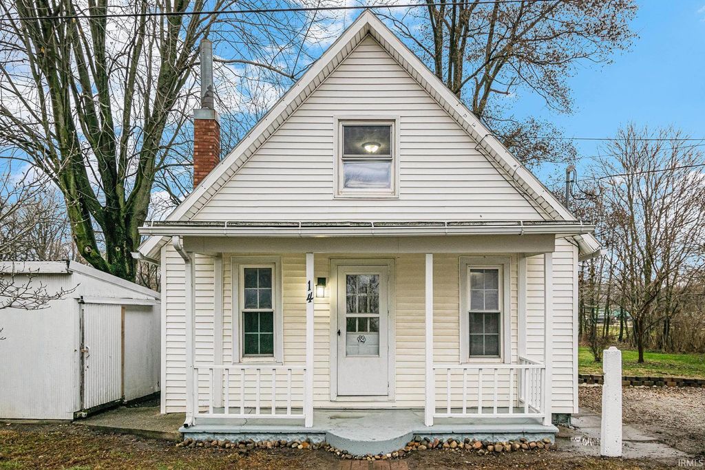 Photo of 14 E Center Street, Silver Lake, IN 46982 (MLS # 202547510)