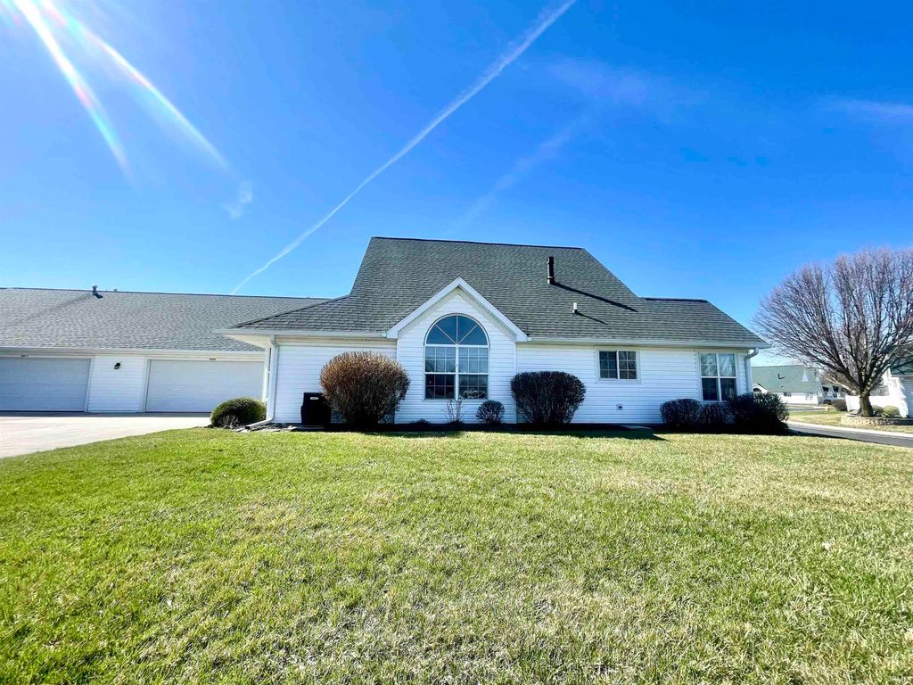 Photo of 5009 W Preakness Court, Muncie, IN 47304 (MLS # 202548154)