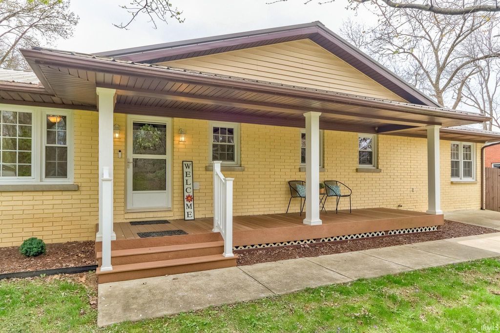 Photo of 509 E Jefferson Avenue, Chandler, IN 47610 (MLS # 202611408)